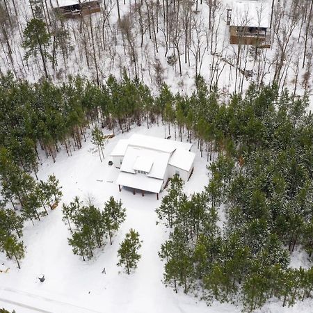 Villa Bella Luna Cabin - Cozy Farmhouse Cabin, Private Deck, Swing Set, Fire Pit, Hot Tub à Broken Bow Extérieur photo