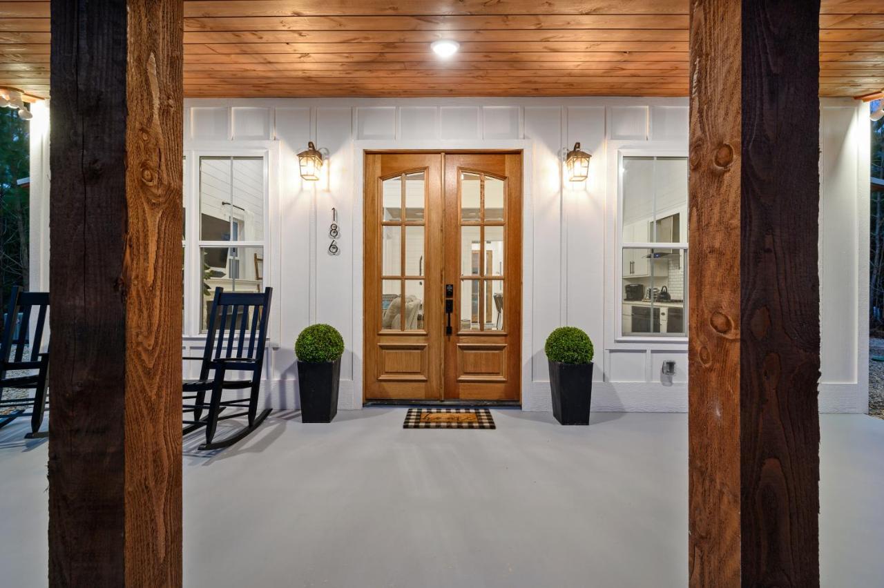 Villa Bella Luna Cabin - Cozy Farmhouse Cabin, Private Deck, Swing Set, Fire Pit, Hot Tub à Broken Bow Extérieur photo